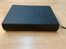 Charger l'image dans la galerie, Bible Esprit et Vie Edition Black Out PU Noir - Boutique iNSPIRATION