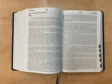 Charger l'image dans la galerie, Bible Esprit et Vie Edition Nuit PU Bleu - Boutique iNSPIRATION